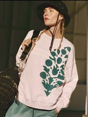 NWT FP Movement All Star Buti Logo Oversized Sweatshirt in Pink